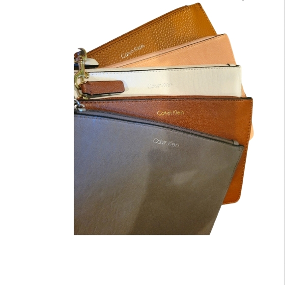 Calvin Klein White and Blue Wristlet - 9.75" L, 1" D, 7" H - Picture 5 of 5